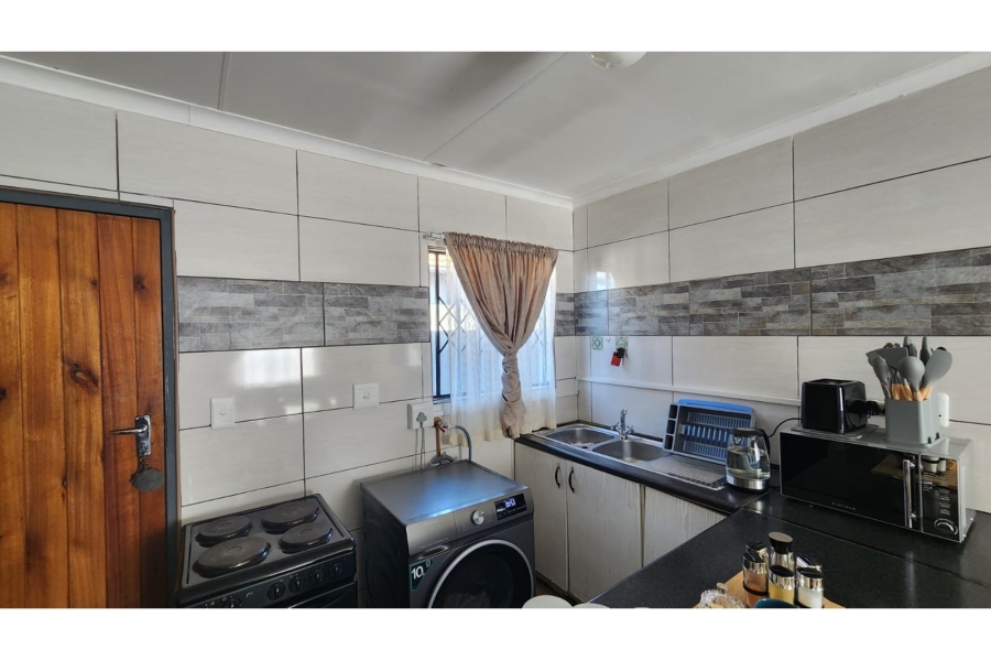 3 Bedroom Property for Sale in Windmill Park Gauteng