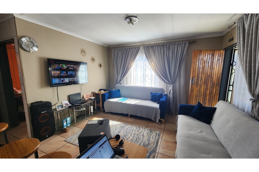 3 Bedroom Property for Sale in Windmill Park Gauteng