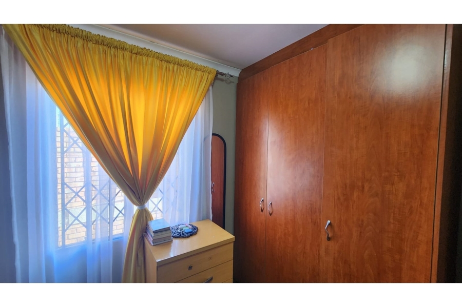 3 Bedroom Property for Sale in Windmill Park Gauteng