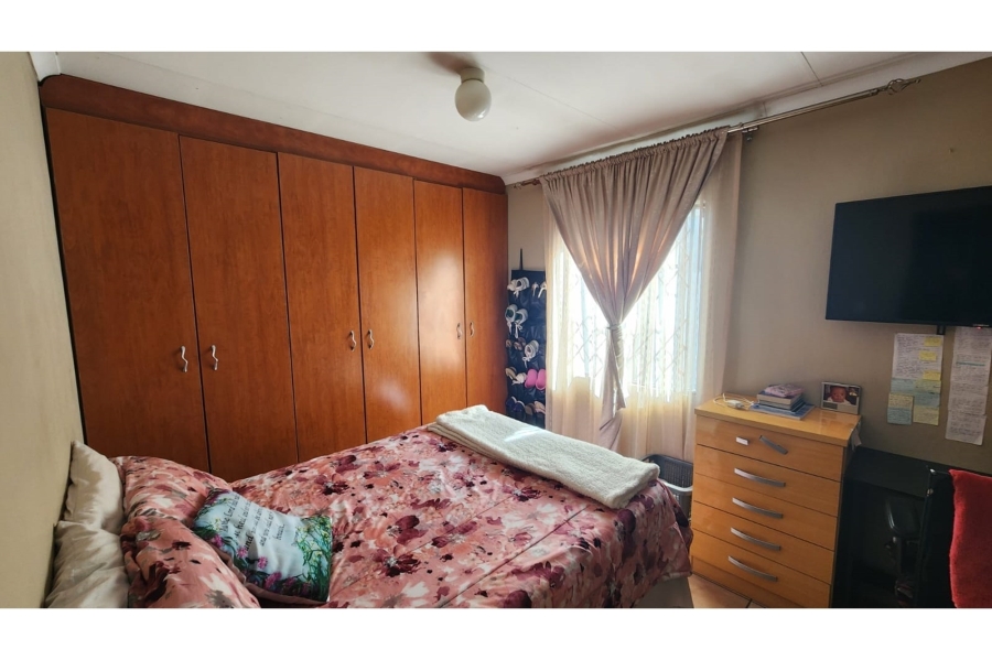 3 Bedroom Property for Sale in Windmill Park Gauteng