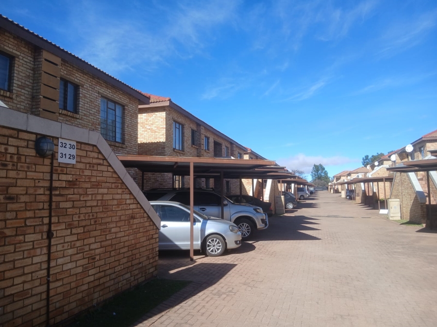 2 Bedroom Property for Sale in Helikonpark Gauteng