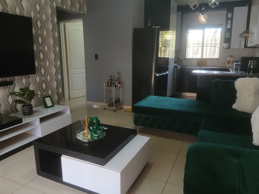 2 Bedroom Property for Sale in Helikonpark Gauteng