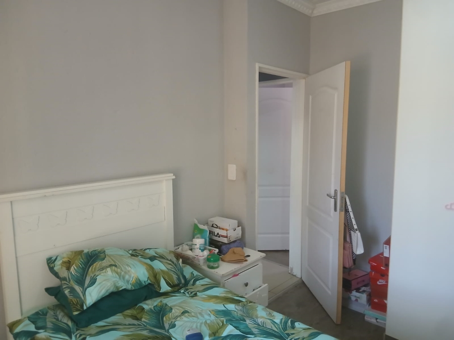 2 Bedroom Property for Sale in Helikonpark Gauteng