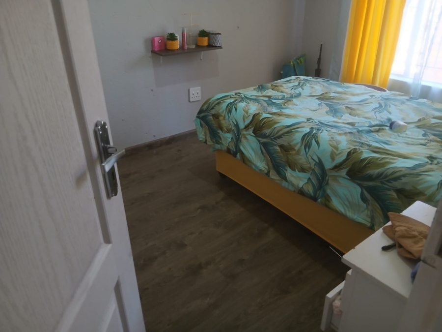 2 Bedroom Property for Sale in Helikonpark Gauteng