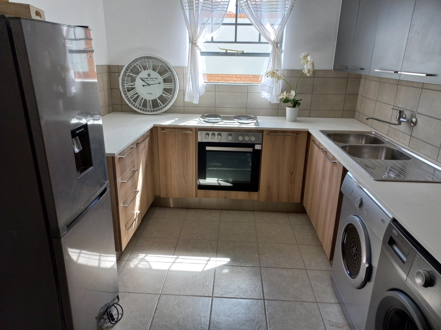 To Let 1 Bedroom Property for Rent in Noordwyk Gauteng