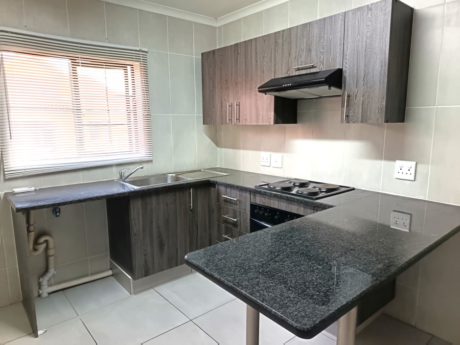 1 Bedroom Property for Sale in Kenleaf Gauteng