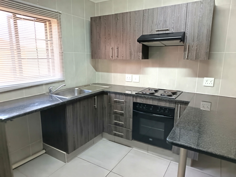 1 Bedroom Property for Sale in Kenleaf Gauteng