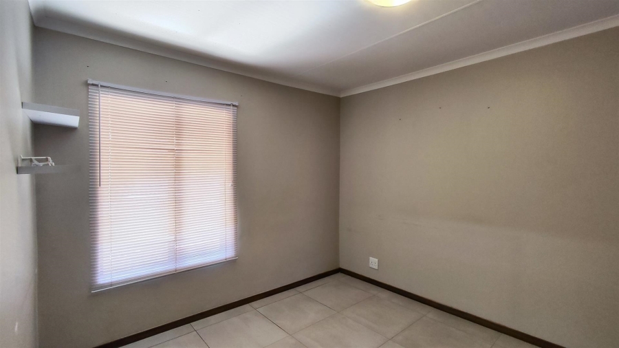 1 Bedroom Property for Sale in Kenleaf Gauteng
