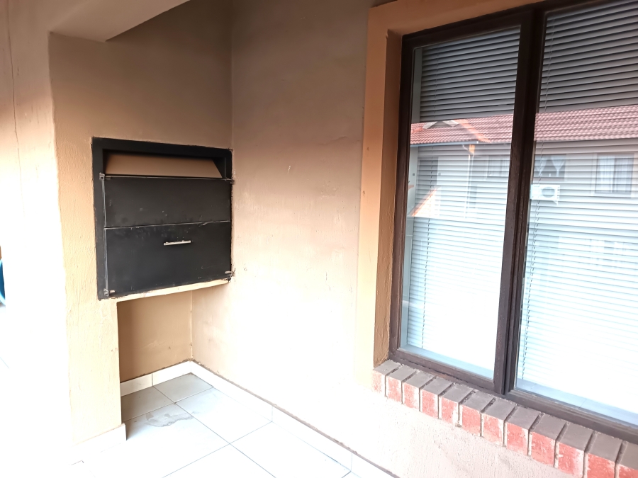 1 Bedroom Property for Sale in Kenleaf Gauteng