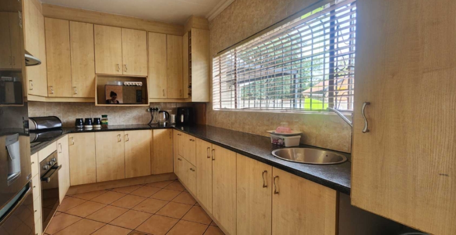 3 Bedroom Property for Sale in Brackenhurst Gauteng