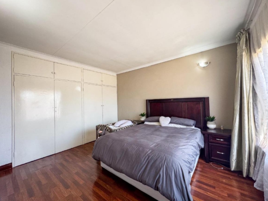 3 Bedroom Property for Sale in Brackenhurst Gauteng