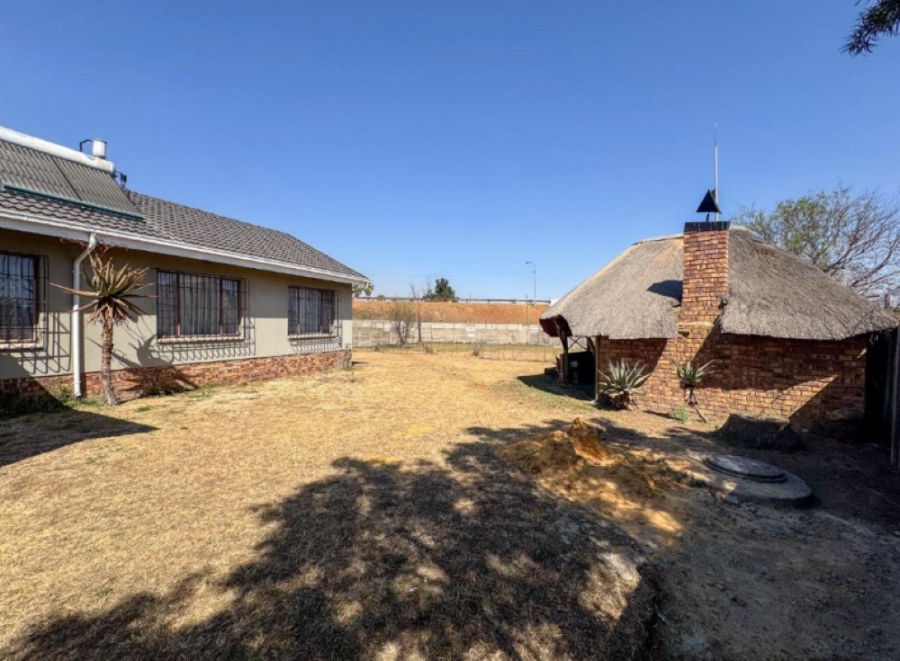 3 Bedroom Property for Sale in Brackenhurst Gauteng