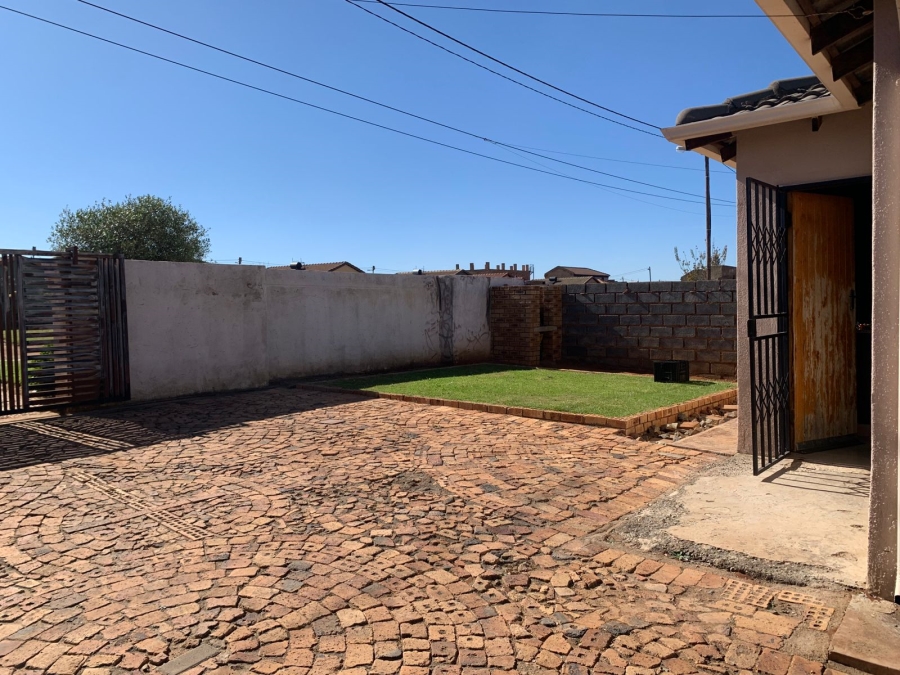 3 Bedroom Property for Sale in Protea Glen Gauteng