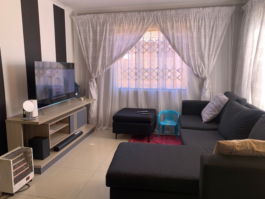 3 Bedroom Property for Sale in Protea Glen Gauteng