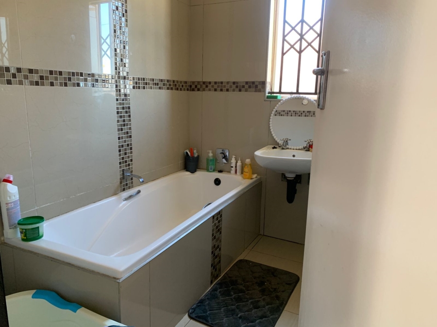 3 Bedroom Property for Sale in Protea Glen Gauteng