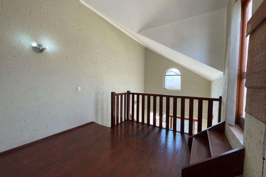 1 Bedroom Property for Sale in Sunninghill Gauteng