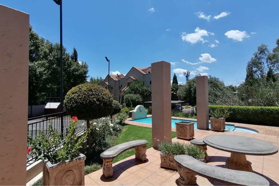 1 Bedroom Property for Sale in Sunninghill Gauteng