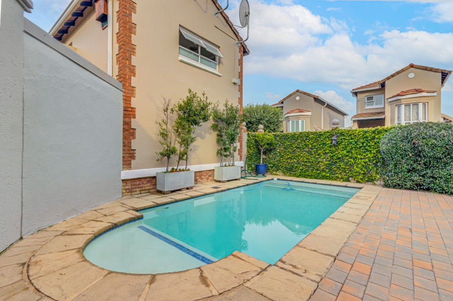 3 Bedroom Property for Sale in Bryanston Gauteng