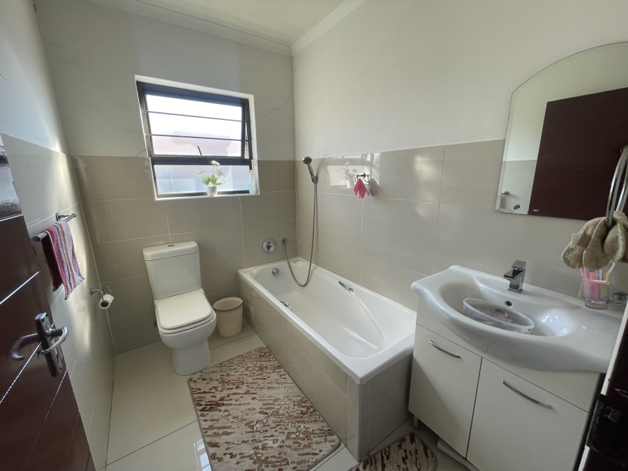 3 Bedroom Property for Sale in Parkrand Gauteng