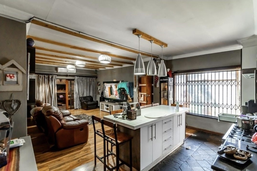 4 Bedroom Property for Sale in Annlin Gauteng