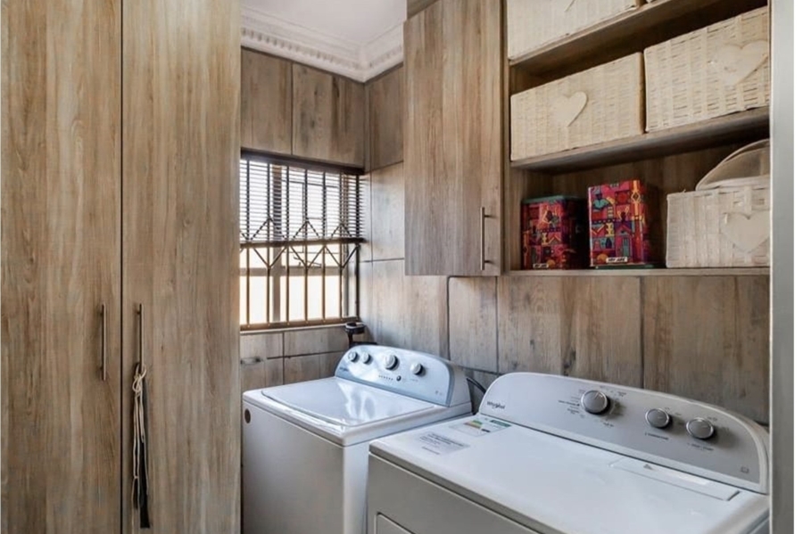 4 Bedroom Property for Sale in Annlin Gauteng