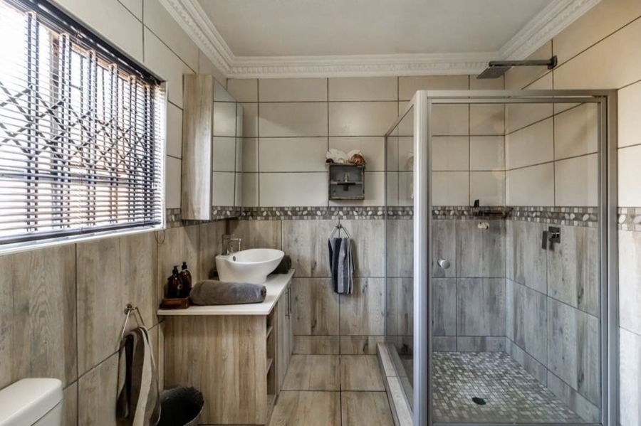 4 Bedroom Property for Sale in Annlin Gauteng