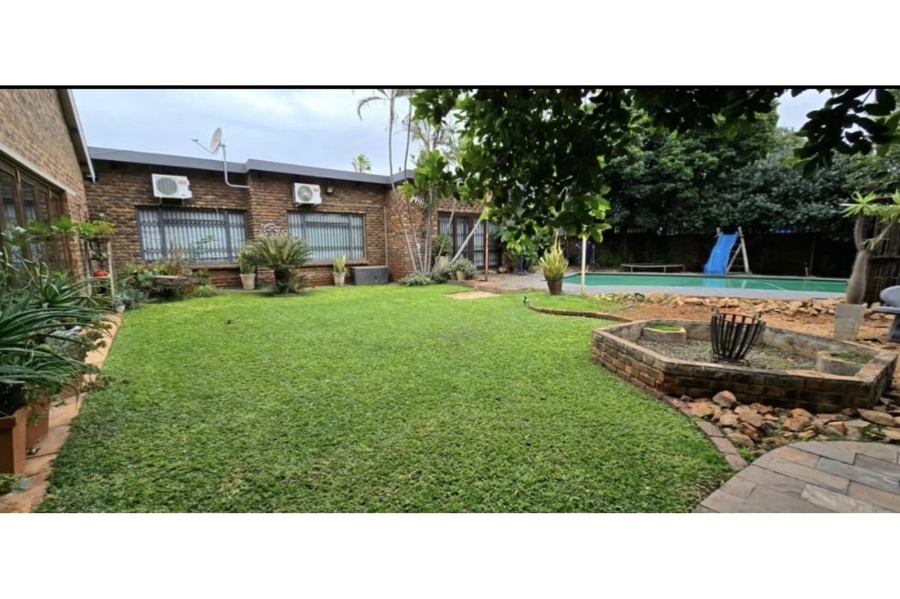 4 Bedroom Property for Sale in Annlin Gauteng