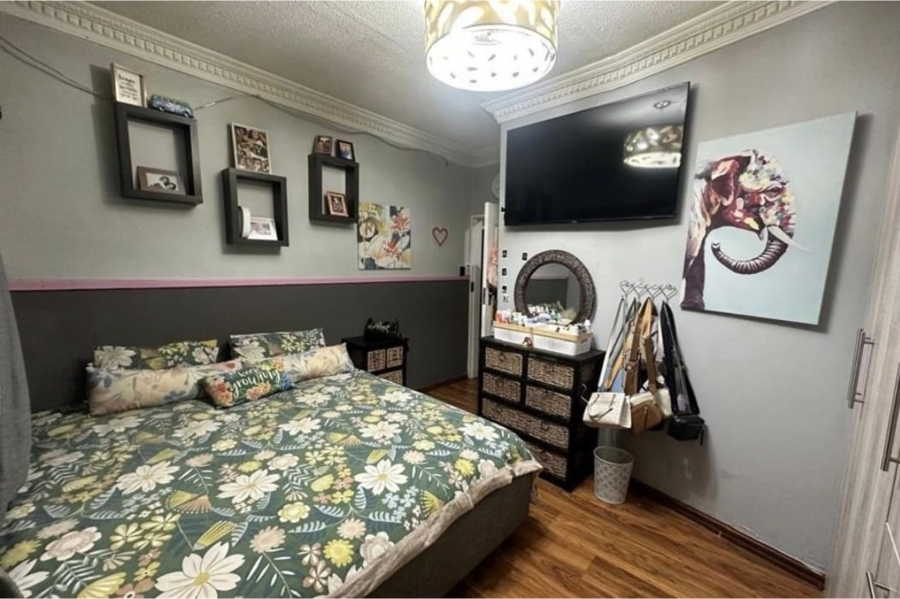 4 Bedroom Property for Sale in Annlin Gauteng