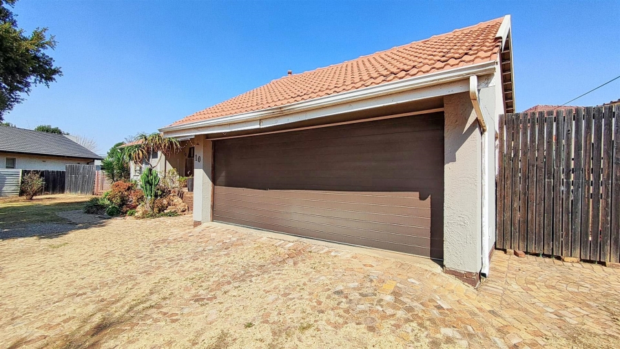 3 Bedroom Property for Sale in Highway Gardens Gauteng