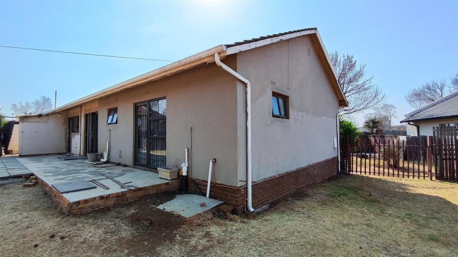 3 Bedroom Property for Sale in Highway Gardens Gauteng