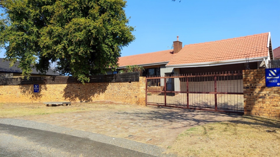 3 Bedroom Property for Sale in Highway Gardens Gauteng