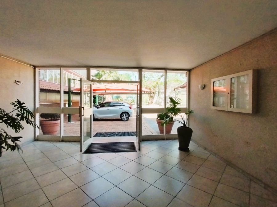 To Let 2 Bedroom Property for Rent in Parkmore Gauteng