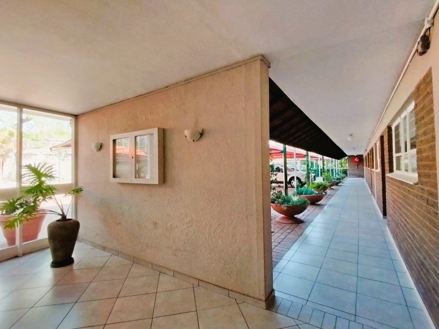 To Let 2 Bedroom Property for Rent in Parkmore Gauteng