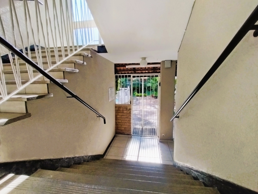 To Let 2 Bedroom Property for Rent in Parkmore Gauteng