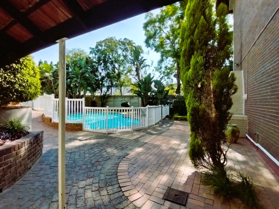 To Let 2 Bedroom Property for Rent in Parkmore Gauteng