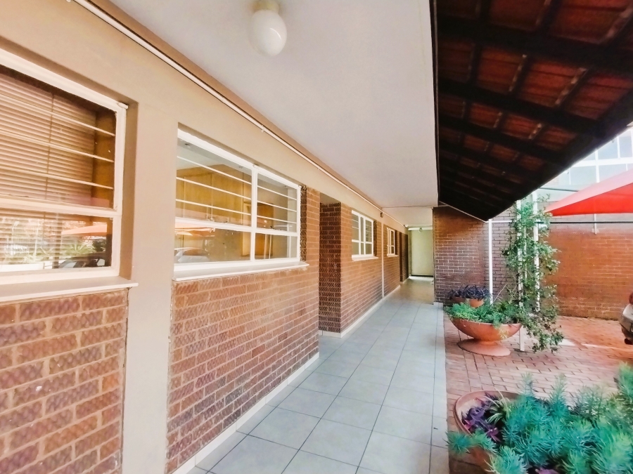 To Let 2 Bedroom Property for Rent in Parkmore Gauteng