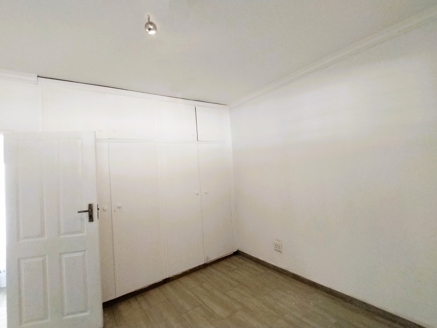 To Let 2 Bedroom Property for Rent in Parkmore Gauteng