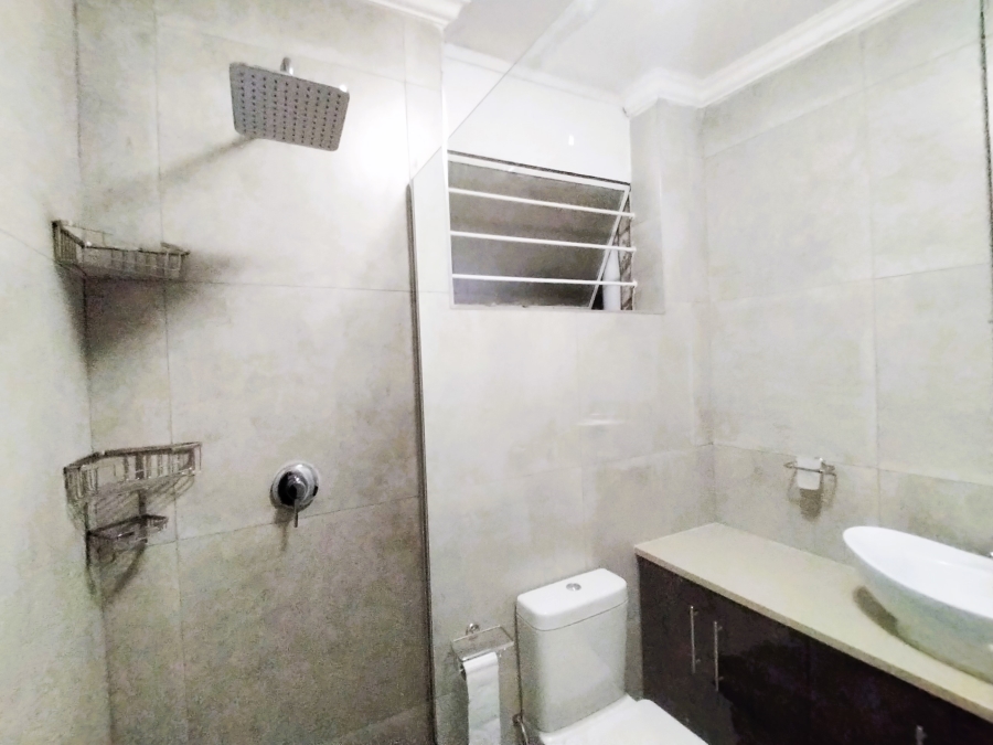 To Let 2 Bedroom Property for Rent in Parkmore Gauteng