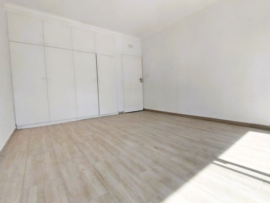 To Let 2 Bedroom Property for Rent in Parkmore Gauteng