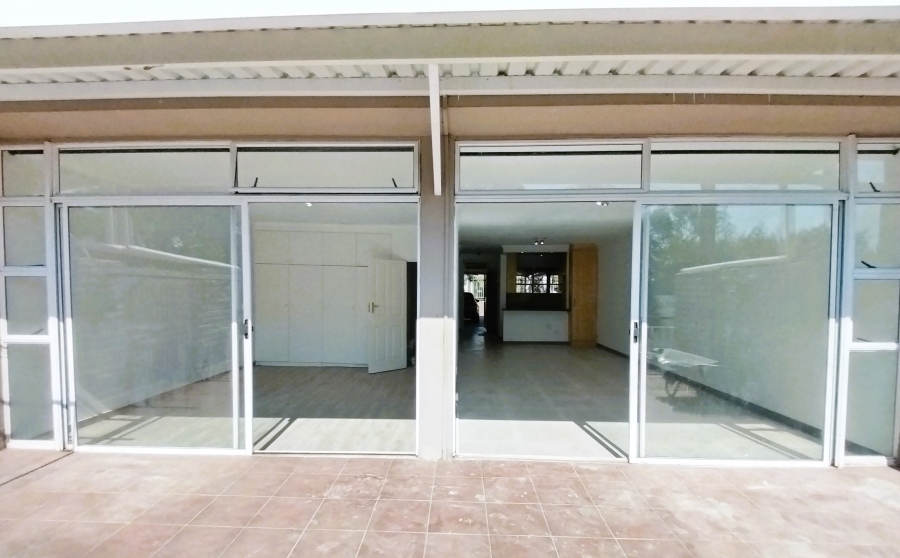 To Let 2 Bedroom Property for Rent in Parkmore Gauteng