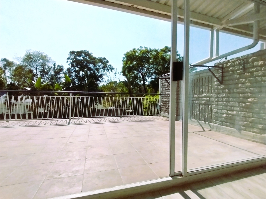 To Let 2 Bedroom Property for Rent in Parkmore Gauteng
