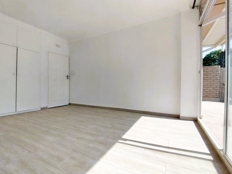 To Let 2 Bedroom Property for Rent in Parkmore Gauteng