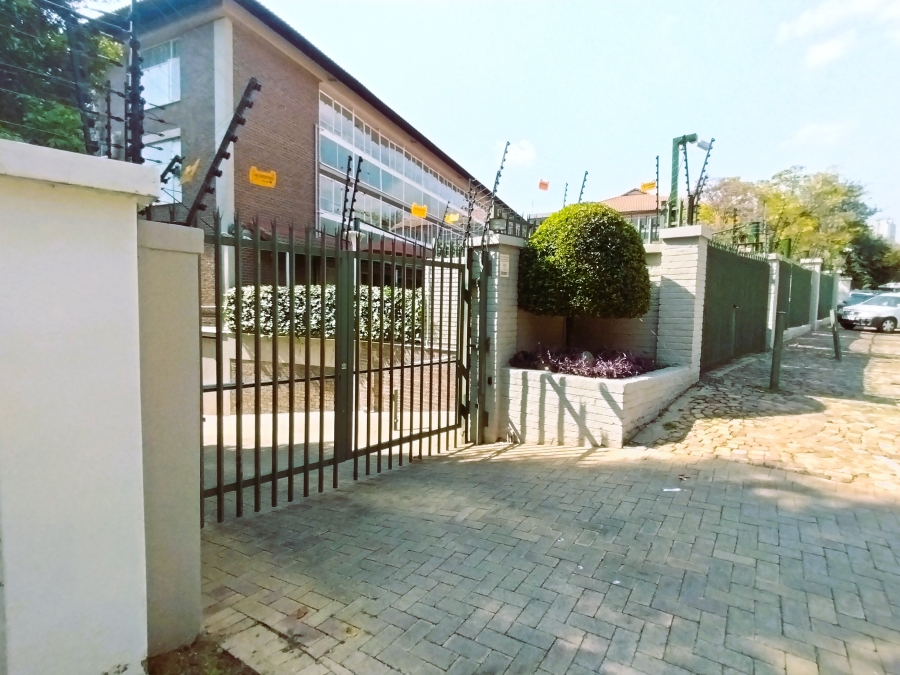 To Let 2 Bedroom Property for Rent in Parkmore Gauteng