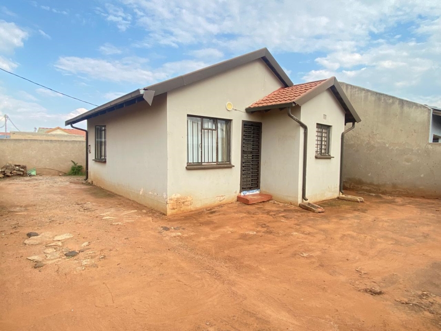 2 Bedroom Property for Sale in Protea Glen Gauteng