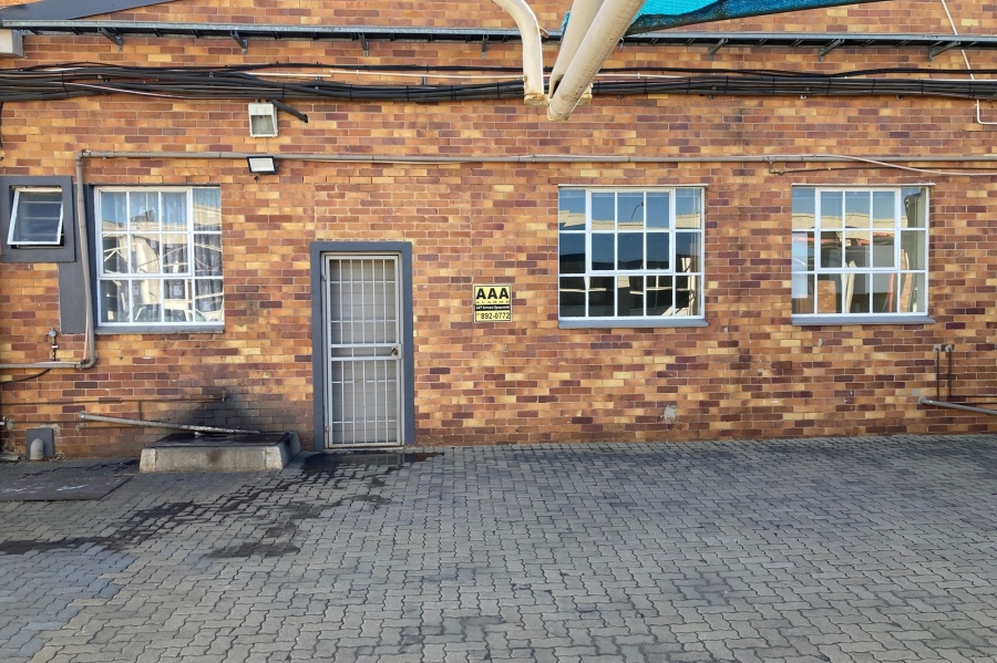 To Let commercial Property for Rent in Anderbolt Gauteng