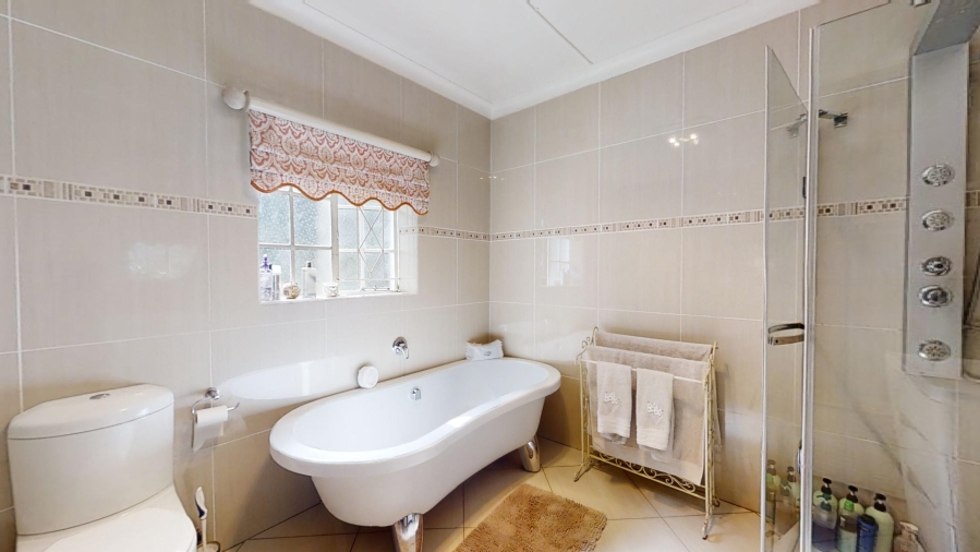 4 Bedroom Property for Sale in Fairlead Gauteng