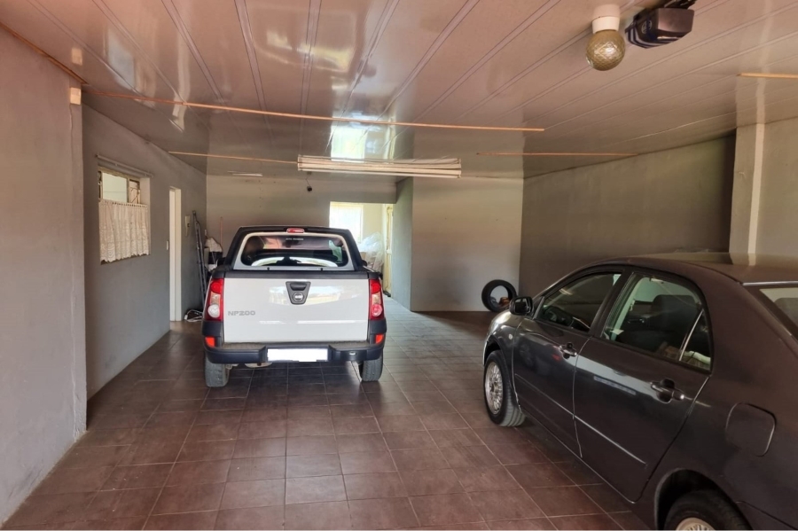 4 Bedroom Property for Sale in Petersfield Gauteng