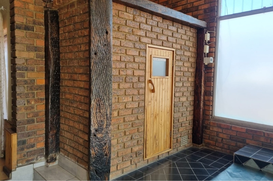4 Bedroom Property for Sale in Petersfield Gauteng