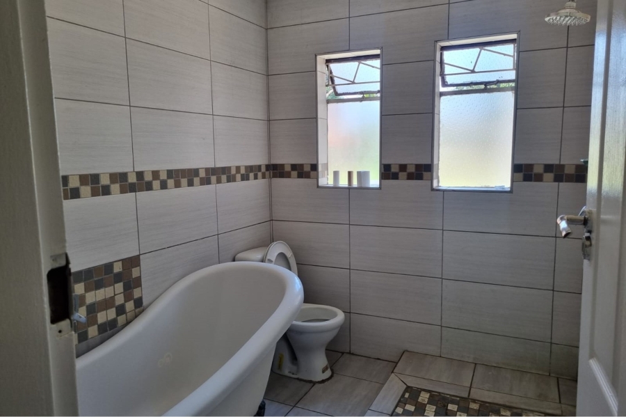 4 Bedroom Property for Sale in Petersfield Gauteng