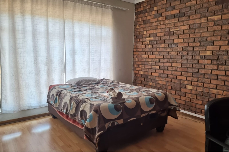 4 Bedroom Property for Sale in Petersfield Gauteng
